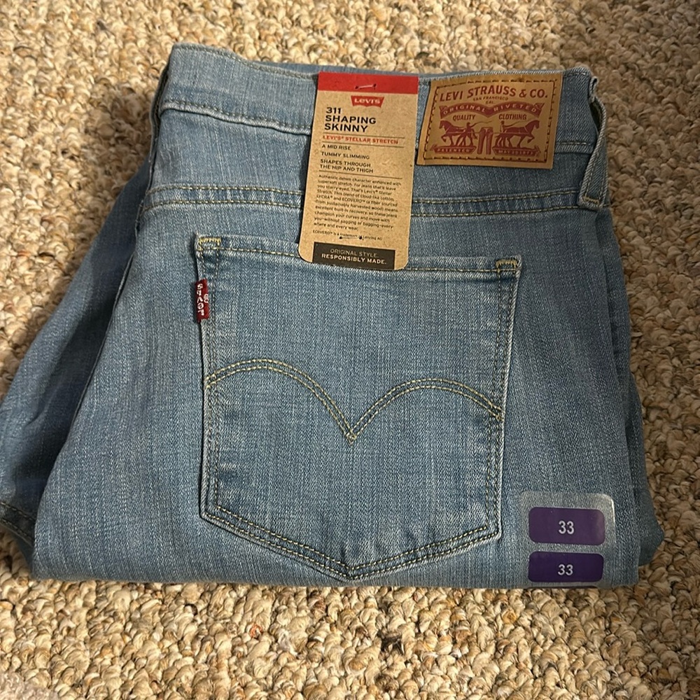 Levi’s jeans 311 shaping skinny jeans NWT 33x30